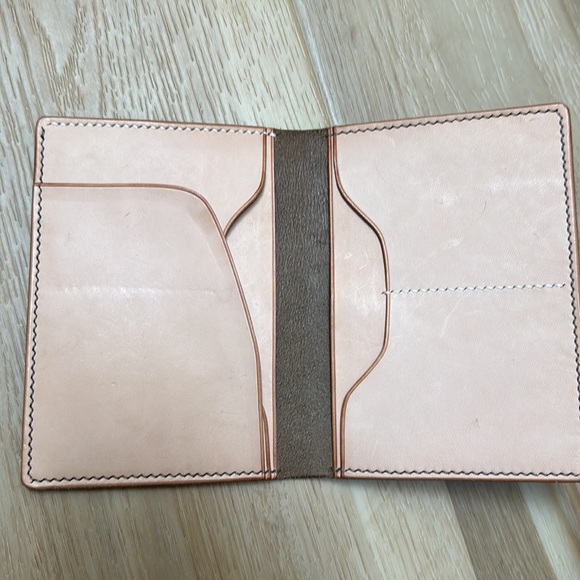 3/$20 Leather passport holder with initial V - Picture 4 of 7